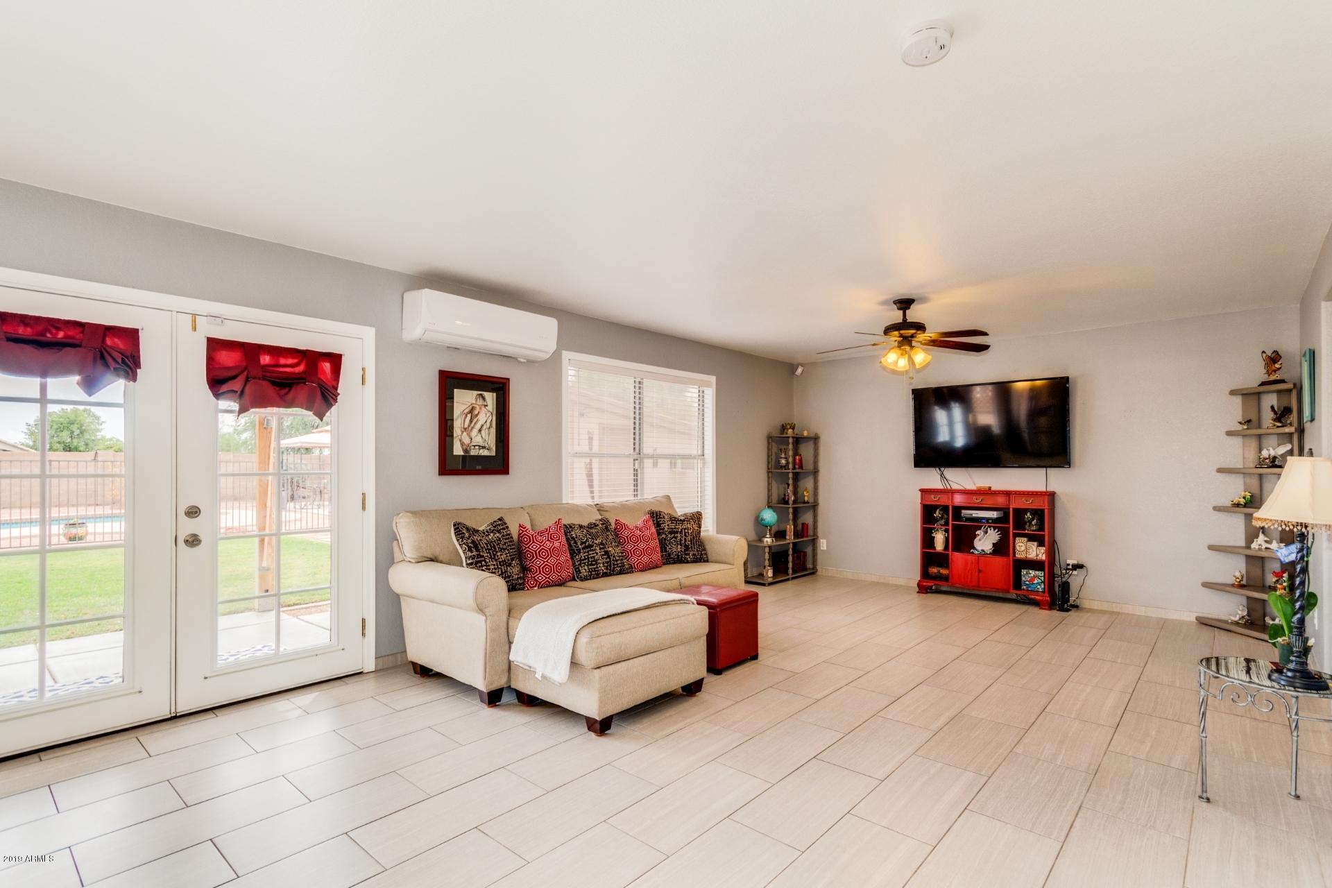 7833 West Boca Raton Road Peoria, AZ 85381 - Photo 15 of 44 Family Room