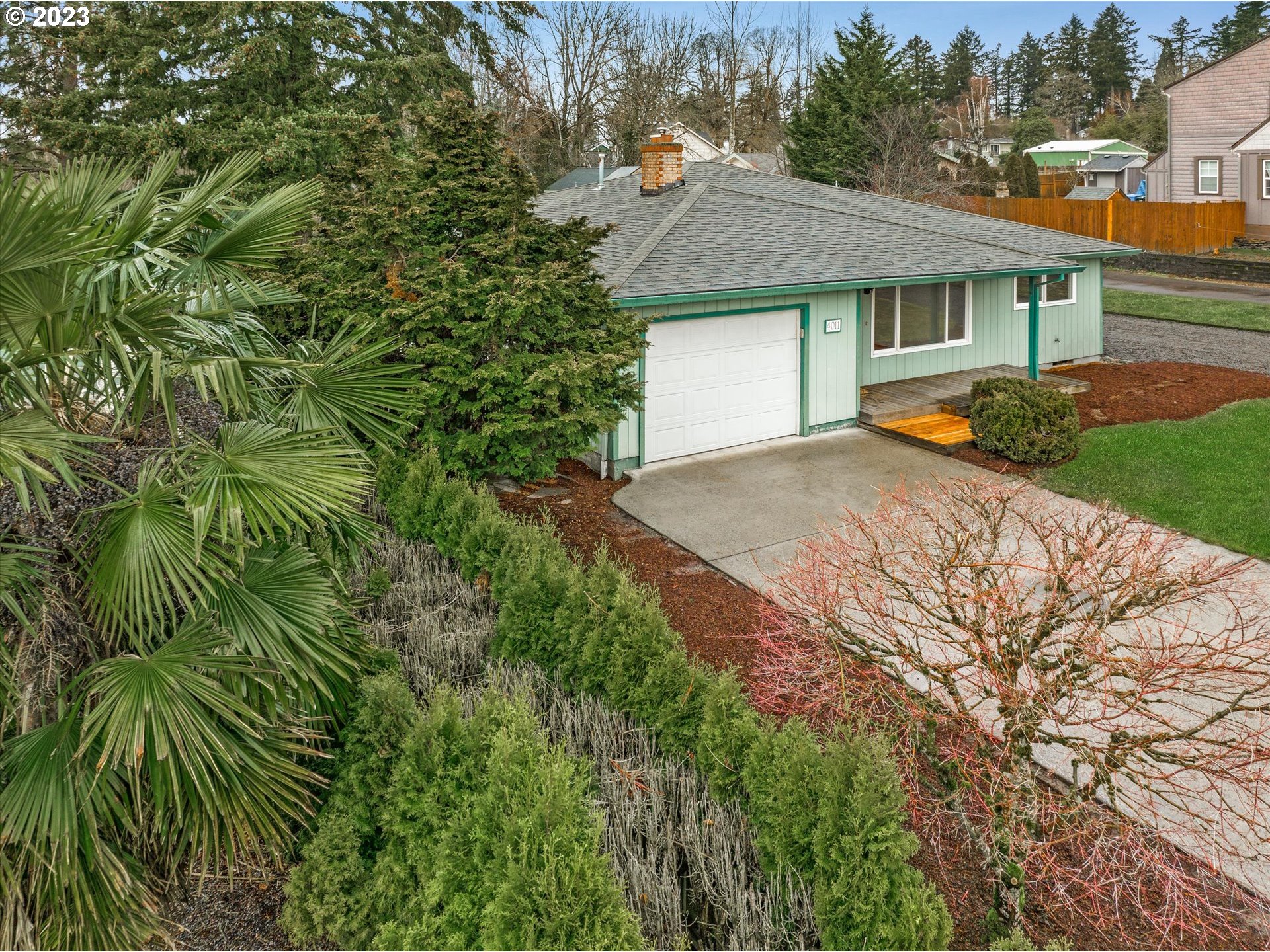 4011 Southeast View Acres Road Milwaukie, OR 97267 - Photo 2 of 19 a house view with a garden space