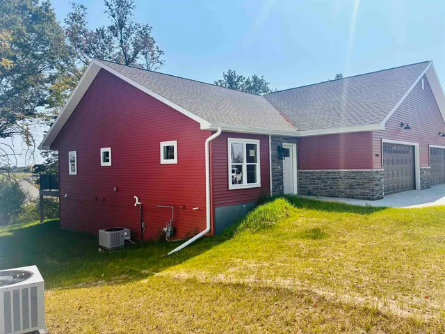 $379,000 | 1044 Armida, Reedsburg, WI 53959