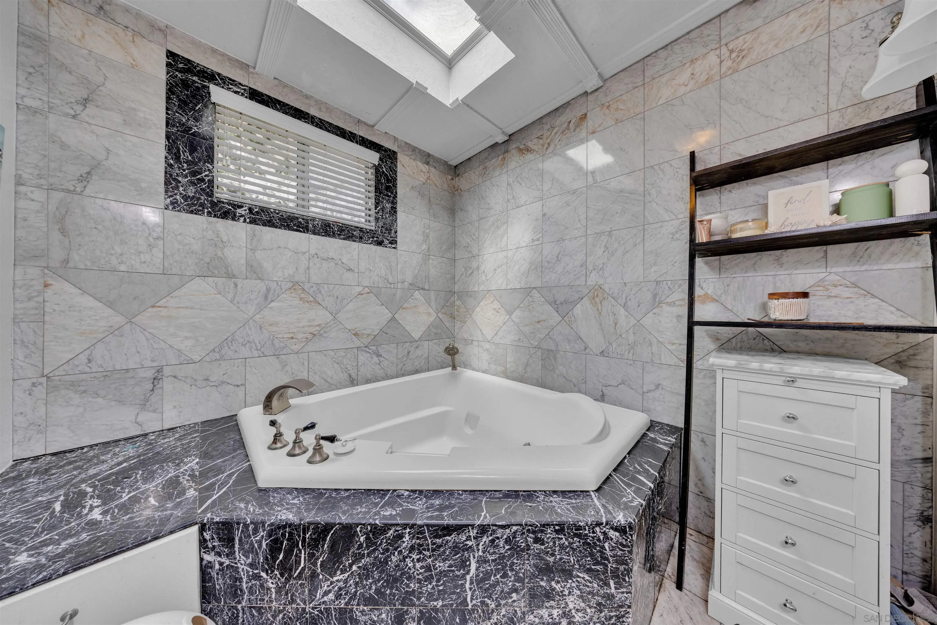 1302 Paraiso Avenue Spring Valley, CA 91977 - Photo 22 of 34 a bathroom with a bathtub and shower