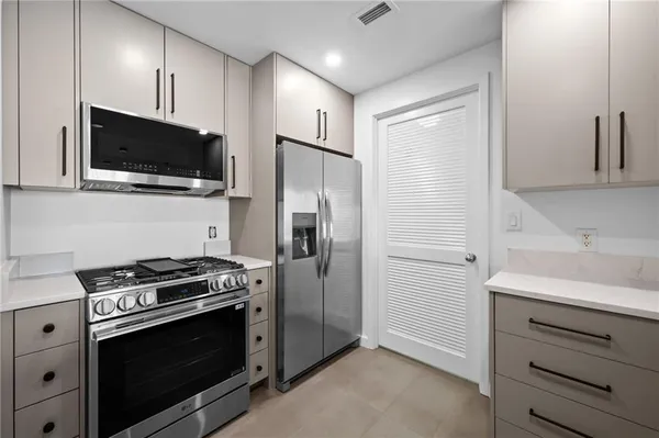 $2,250 | 3338 Peachtree Road Northeast, Unit 1606, Atlanta, GA 30326