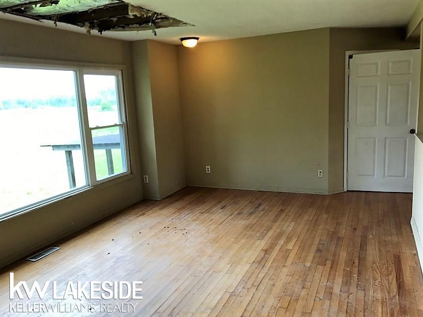 56775 Scheuer Road New Baltimore, MI 48051 - Photo 2 of 11