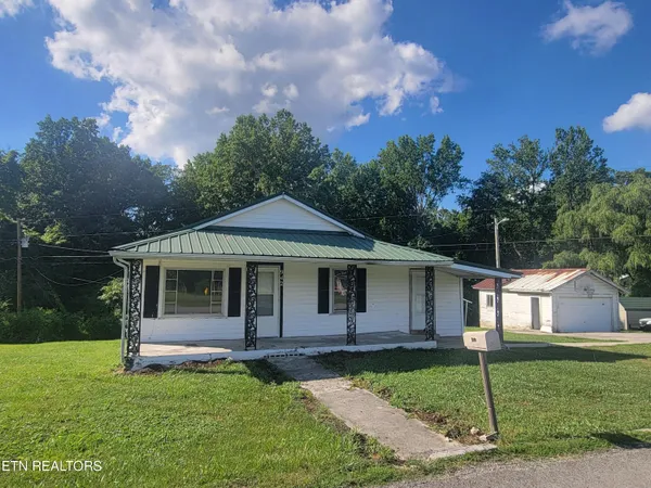 $85,000 | 942 Mount View Road, Robbins, TN 37852