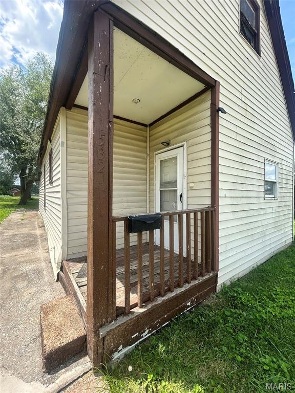 1541 5th Street Madison, IL 62060 - Photo 4 of 30 Gallery Image 4
