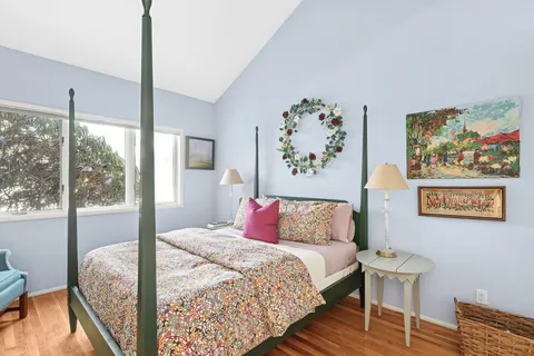 $2,395,000 | 7 Chatfields Ridge Road, East Hampton, NY 11937