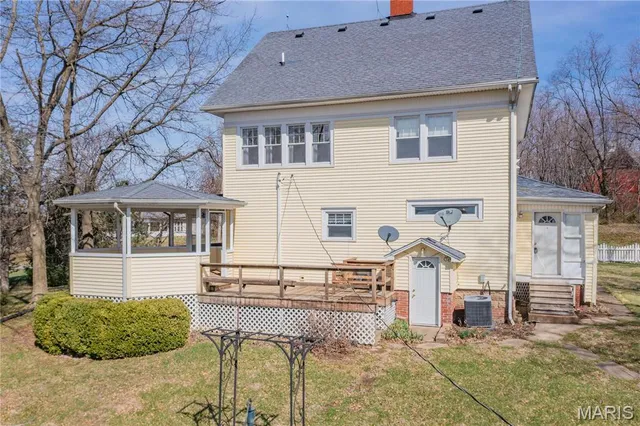 $460,000 | 708 East Fillmore Street, Fillmore, IL 62032