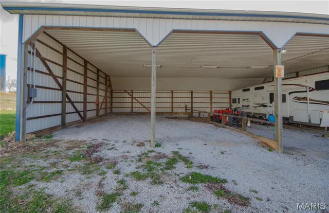 $460,000 | 708 East Fillmore Street, Fillmore, IL 62032