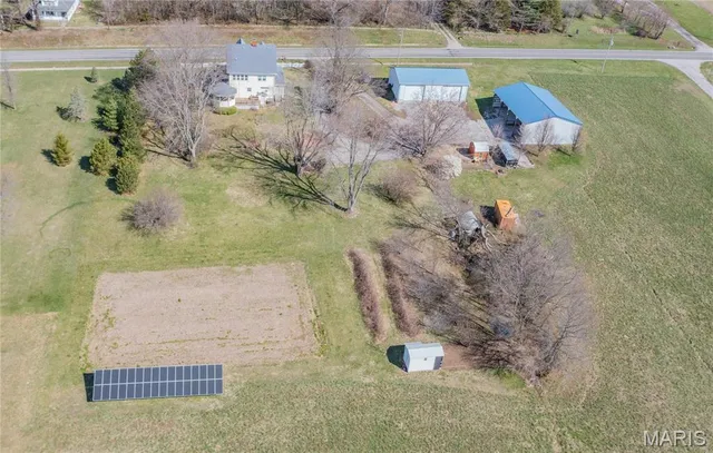 $460,000 | 708 East Fillmore Street, Fillmore, IL 62032