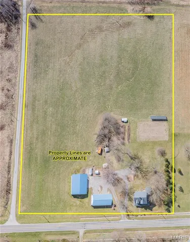 $460,000 | 708 East Fillmore Street, Fillmore, IL 62032