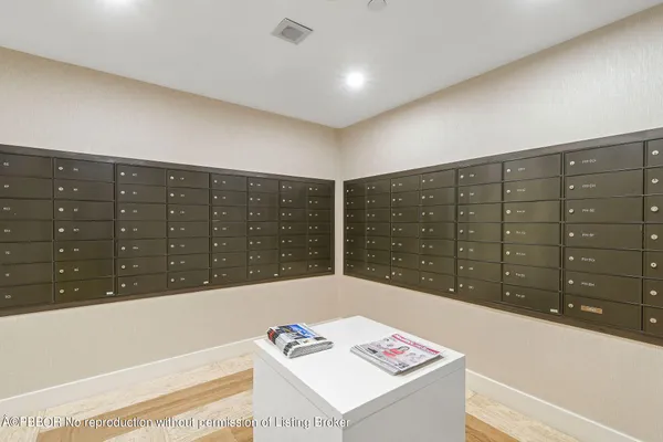 $6,000 | 529 South Flagler Drive, Unit 9H, West Palm Beach, FL 33401