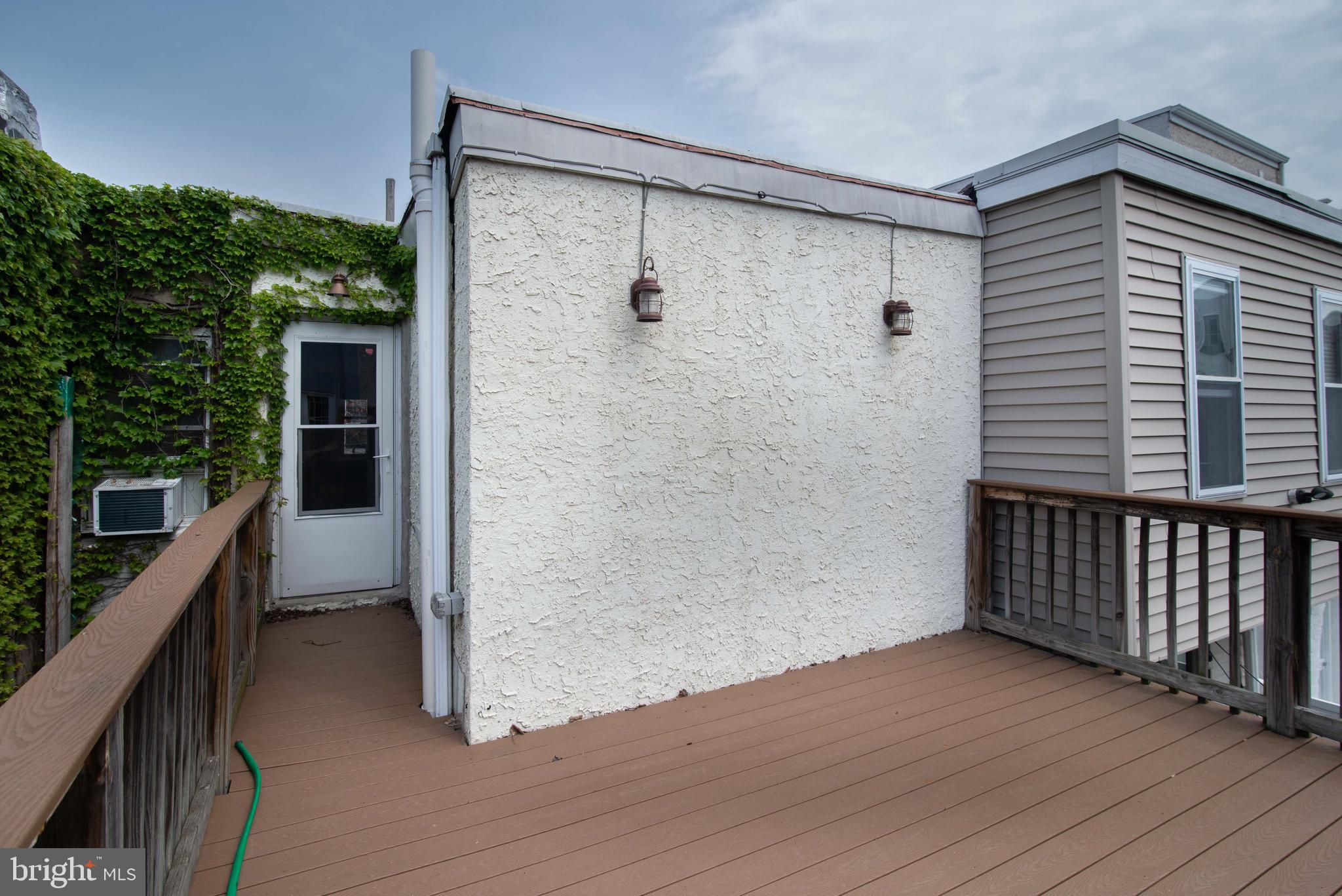 2218 Pemberton Street Philadelphia, PA 19146 - Photo 25 of 25 Upper deck