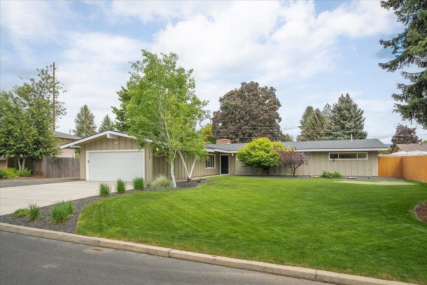 5709 South Magnolia Street Spokane, WA 99223 - Photo 1 of 40