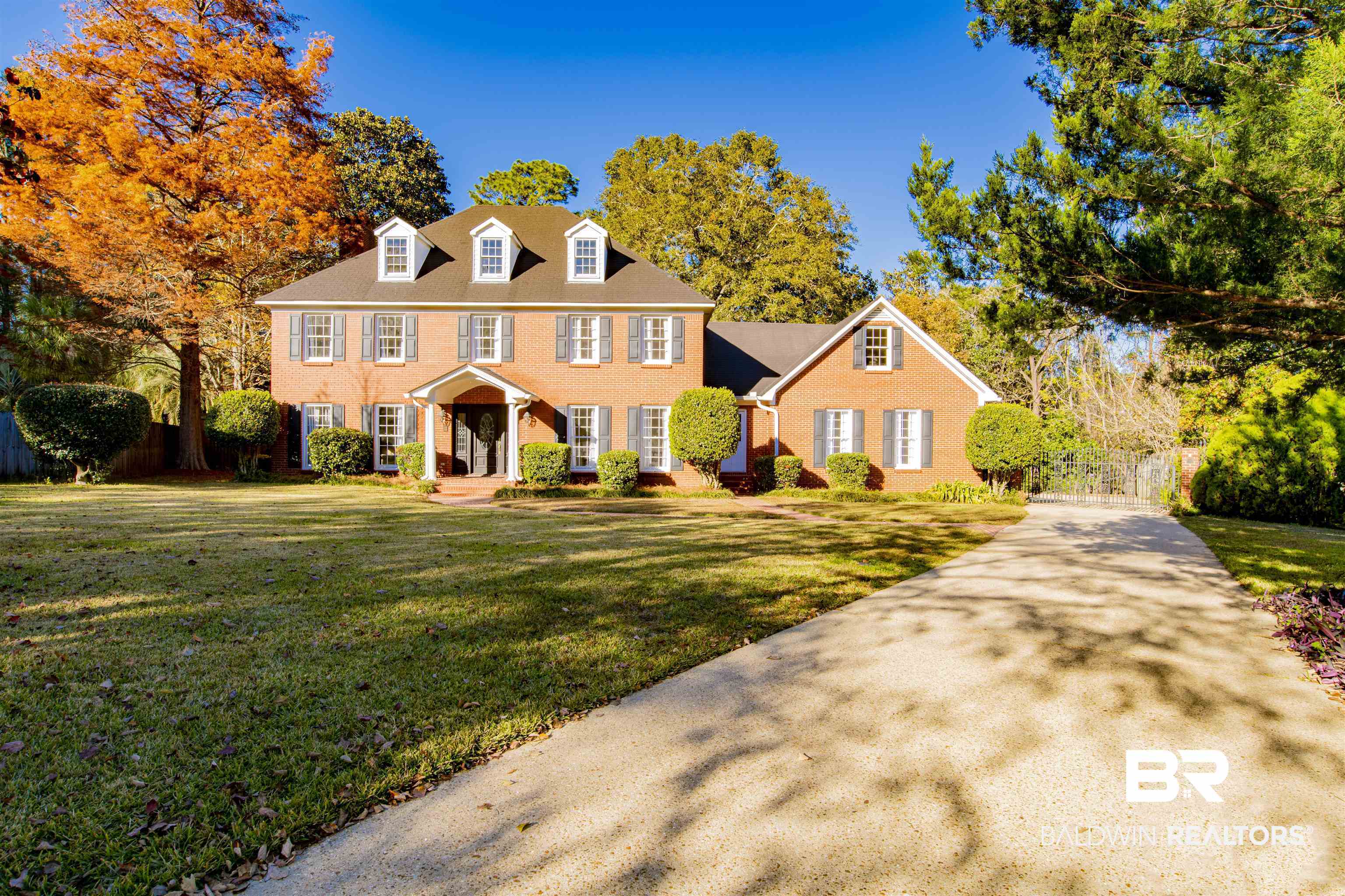 1400 Oak Tree Court Mobile, AL 36609 - Photo 3 of 33