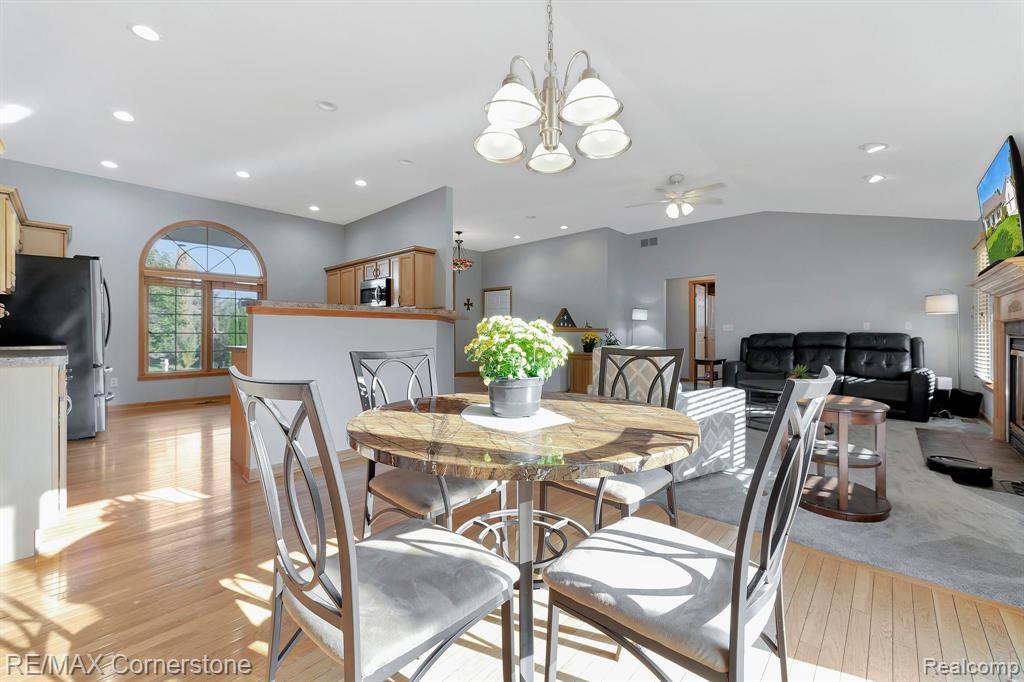 348 Conover Court Howell, MI 48843 - Photo 14 of 45 Gallery Image 14