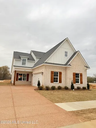 $306,250 | 6082 River Birch Road East, Walls, MS 38680