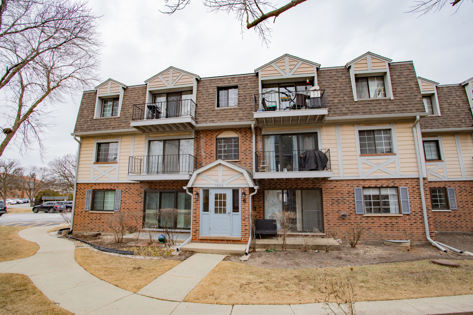3256 Sanders Road, Unit 4F Northbrook, IL 60062 - Photo 1 of 17 Gallery Image 1