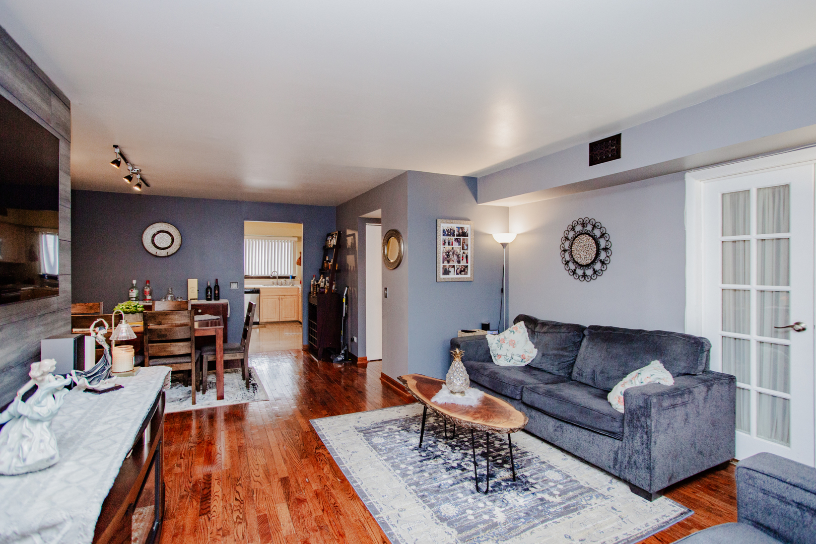 3256 Sanders Road, Unit 4F Northbrook, IL 60062 - Photo 3 of 17 Gallery Image 3