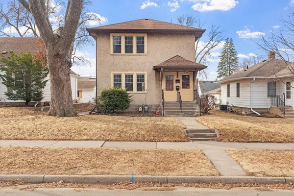 $479,900 | 2196 Eleanor Avenue, St. Paul, MN 55116