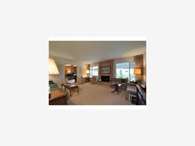 490 Patrick Way Los Altos, CA 94022 - Photo 2 of 9 a view of living room with furniture and fireplace