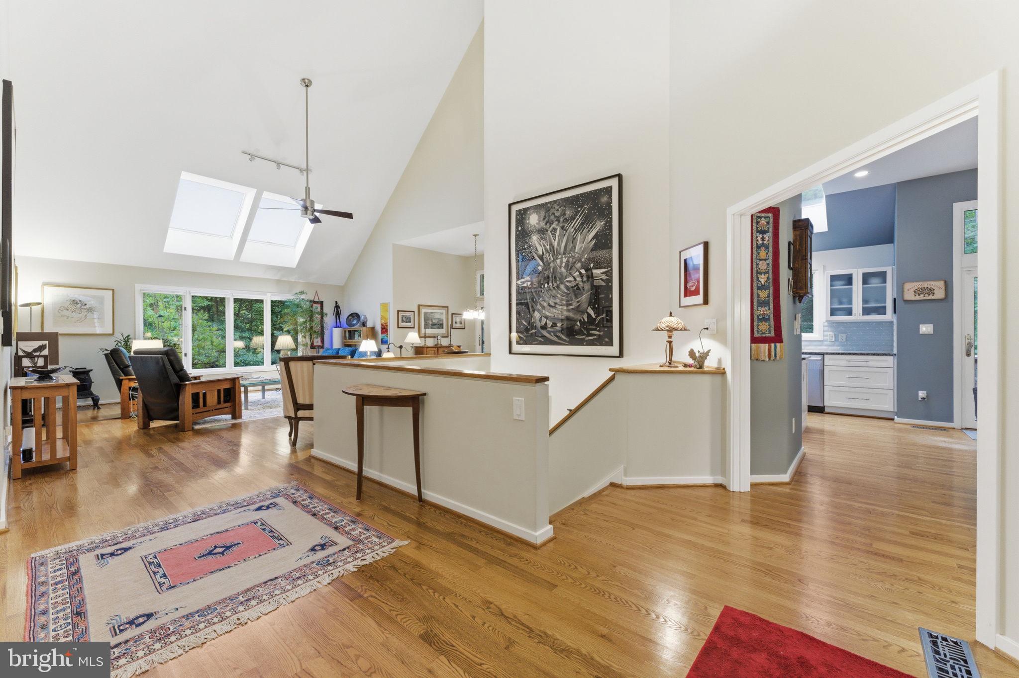 1608 Woodstock Lane Reston, VA 20194 - Photo 4 of 76