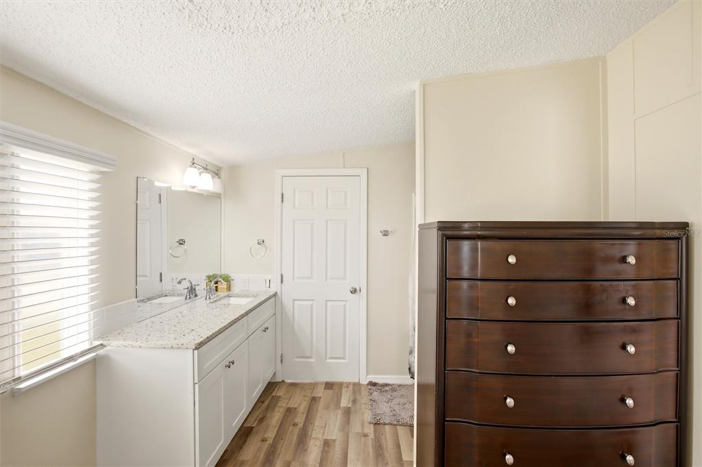 12368 Lexington Place Arcadia, FL 34269 - Photo 13 of 31 a view of a kitchen counter space and window
