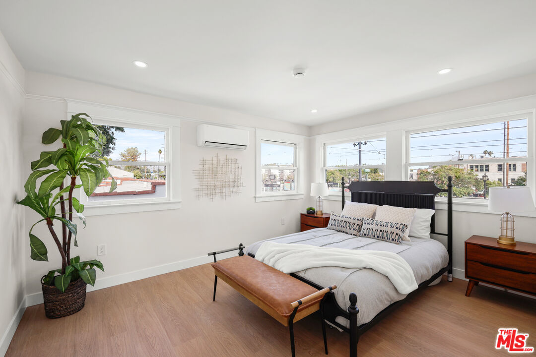 5711 Marmion Way Los Angeles, CA 90042 - Photo 20 of 37