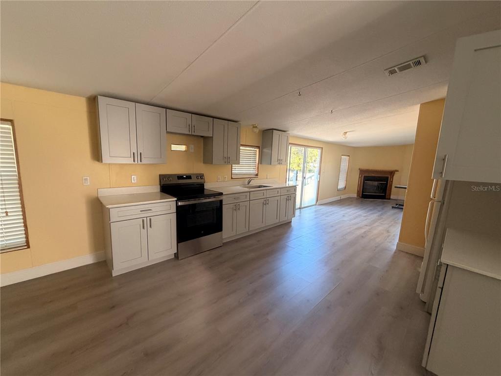 13201 Crowell Road Brooksville, FL 34613 - Photo 5 of 35 Gallery Image 5