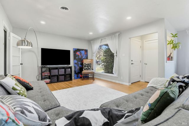 $945,000 | 840 Wilmac Avenue, Novato, CA 94947