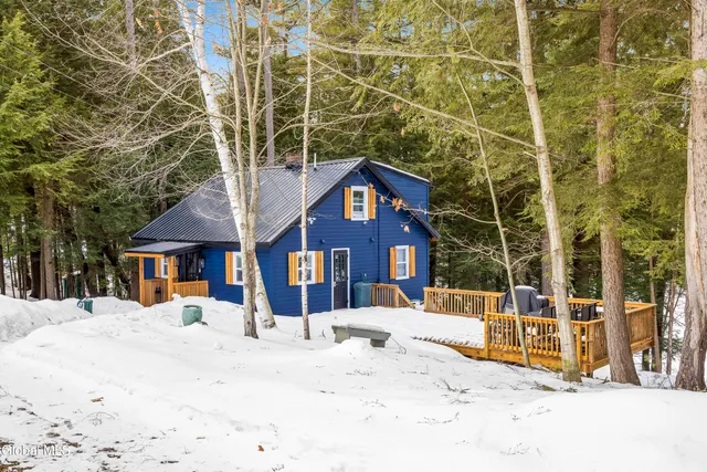 $657,500 | 129 Woodland Avenue, Gloversville, NY 12078