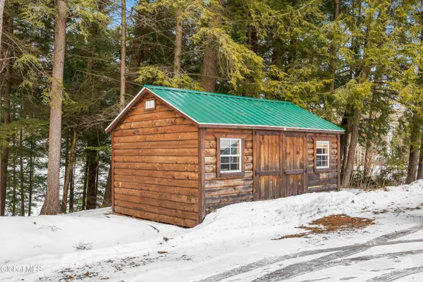 $625,000 | 129 Woodland Avenue, Gloversville, NY 12078