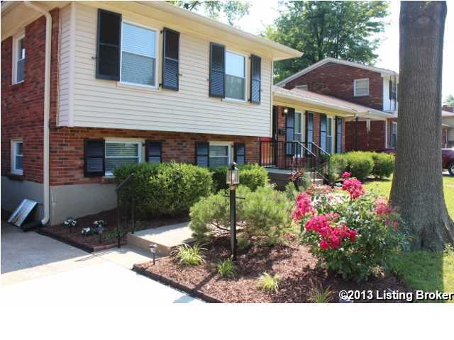 1037 Runell Road Louisville, KY 40214 - Photo 1 of 18 Primary Photo