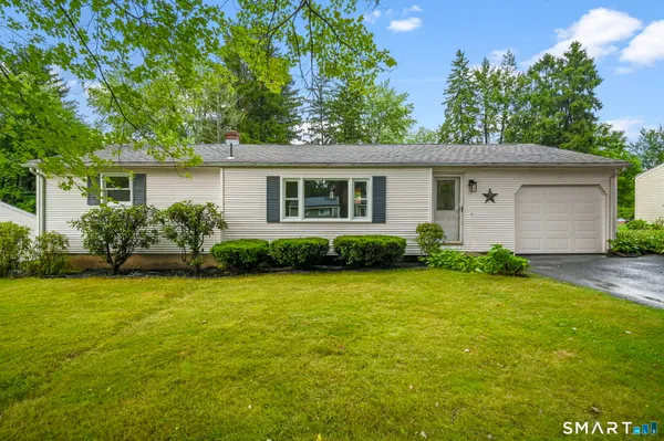 $325,000 | 31 Meadowlark Road, Enfield, CT 06082