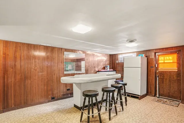 $349,900 | 5501 West 102nd Street, Oak Lawn, IL 60453