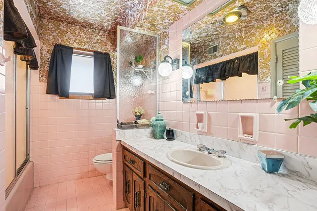 $349,900 | 5501 West 102nd Street, Oak Lawn, IL 60453