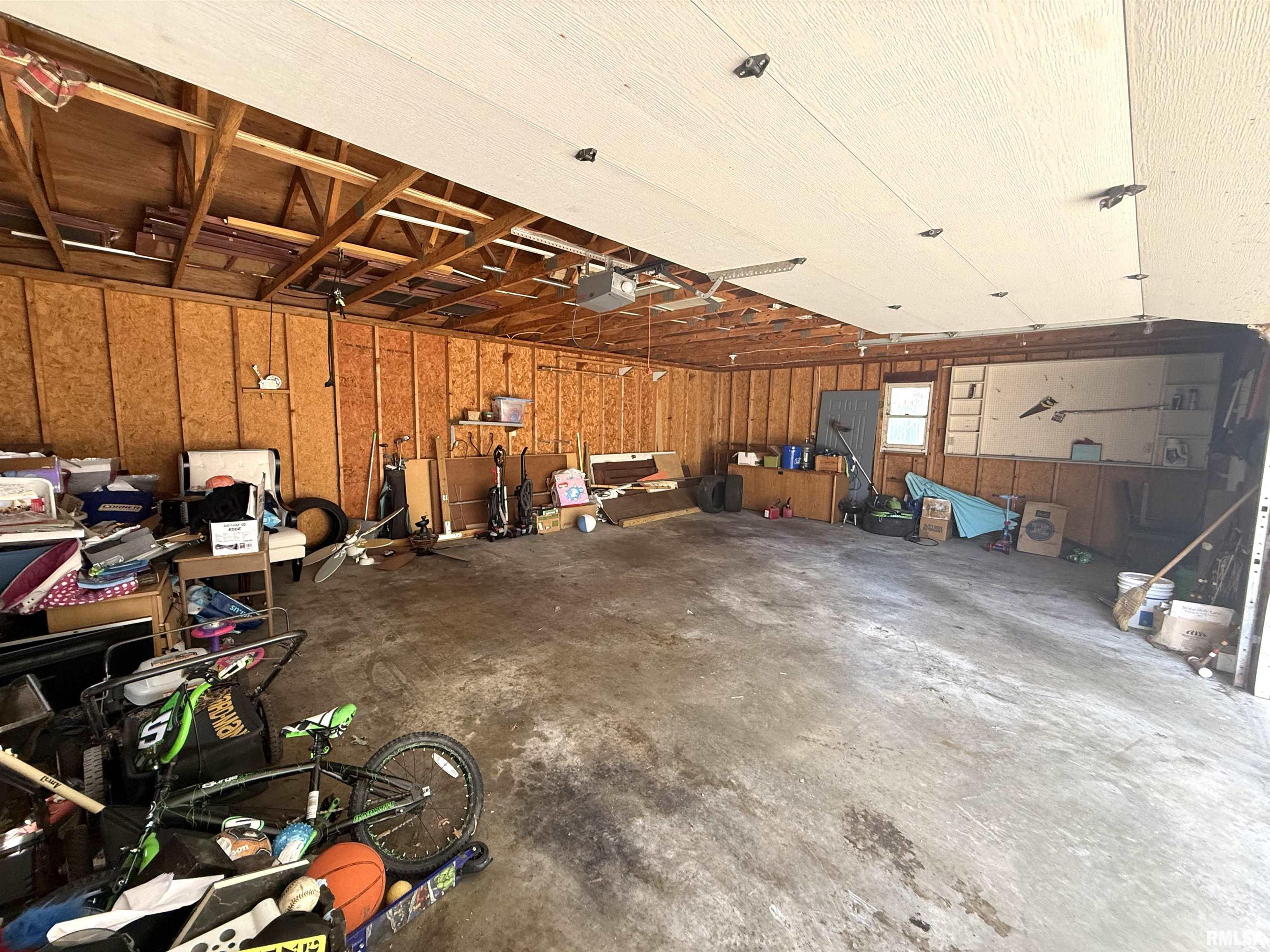 2241 Spring Street Quincy, IL 62301 - Photo 43 of 46