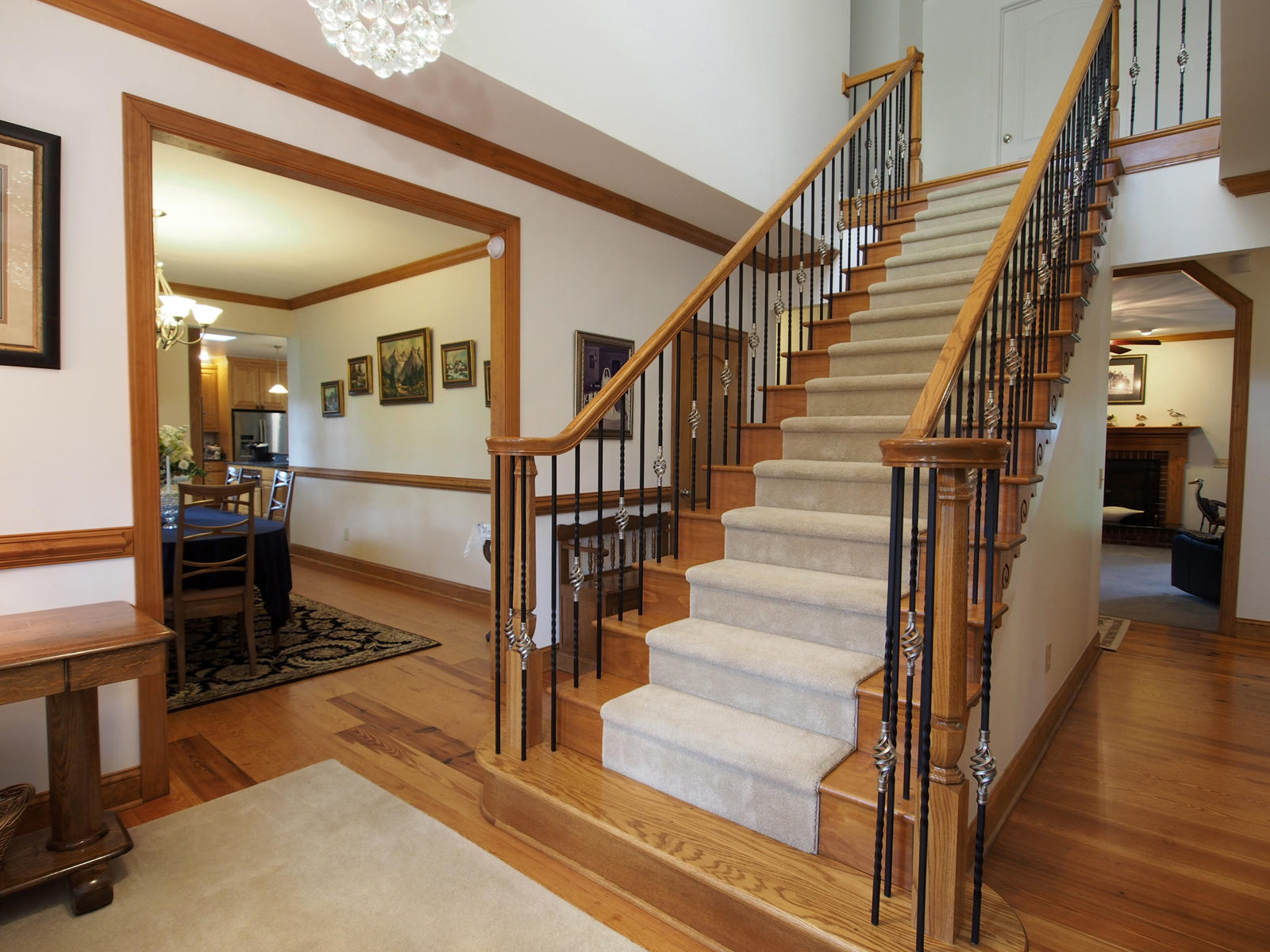 630 Bowman Road Aberdeen, NC 28315 - Photo 5 of 59 foyer1