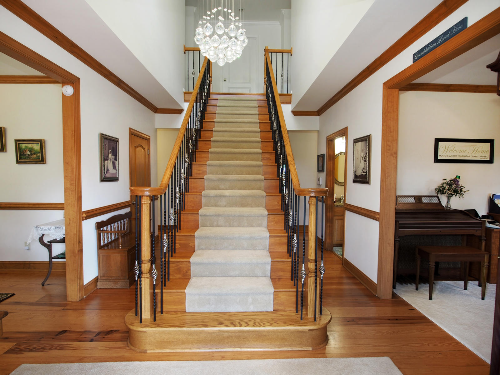 630 Bowman Road Aberdeen, NC 28315 - Photo 6 of 59 foyer5