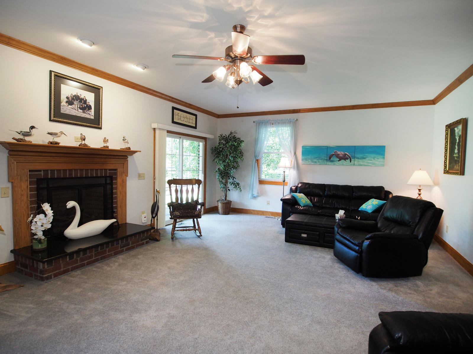 630 Bowman Road Aberdeen, NC 28315 - Photo 9 of 59 living2