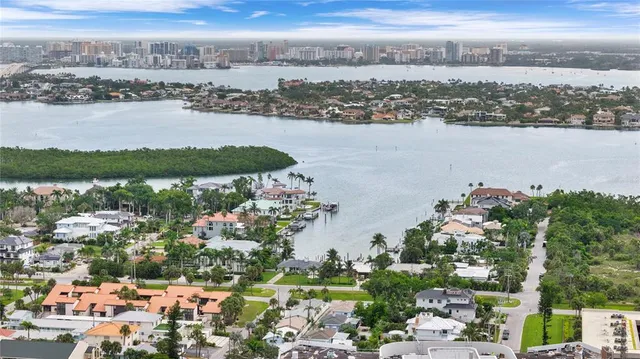 $1,675,000 | 160 Harrison Drive, Unit 7, Sarasota, FL 34236