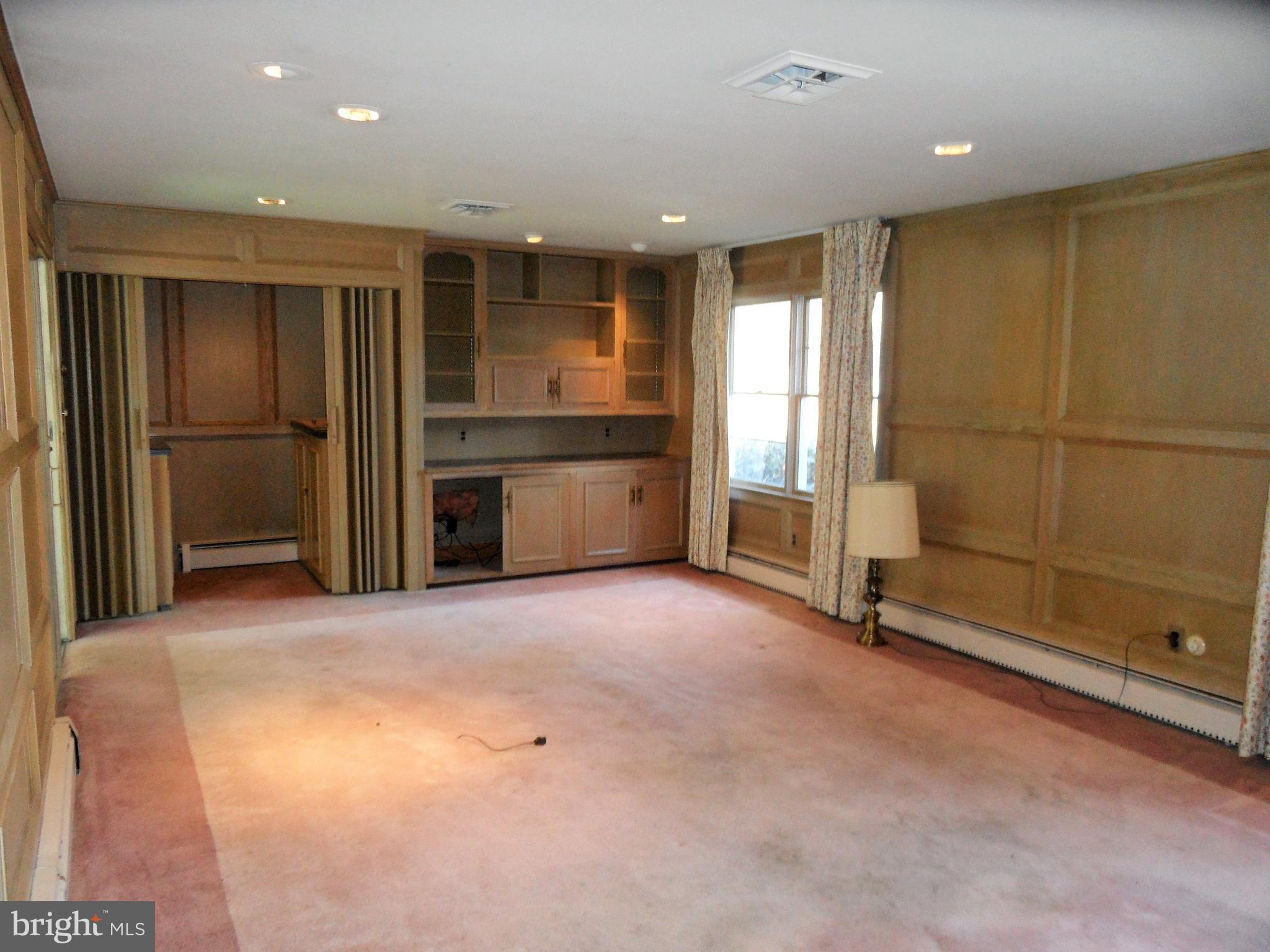 2 Radcliffe Road Yardley, PA 19067 - Photo 15 of 42 Family Room