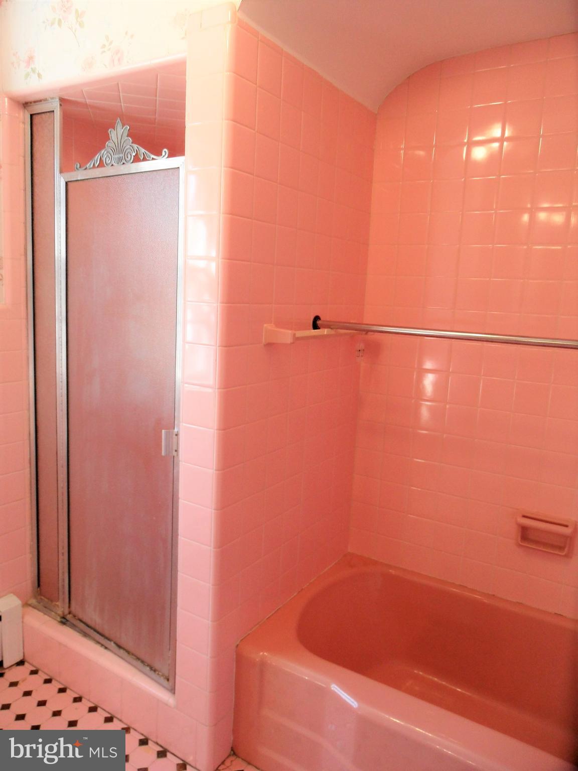 2 Radcliffe Road Yardley, PA 19067 - Photo 33 of 42 Full Bath