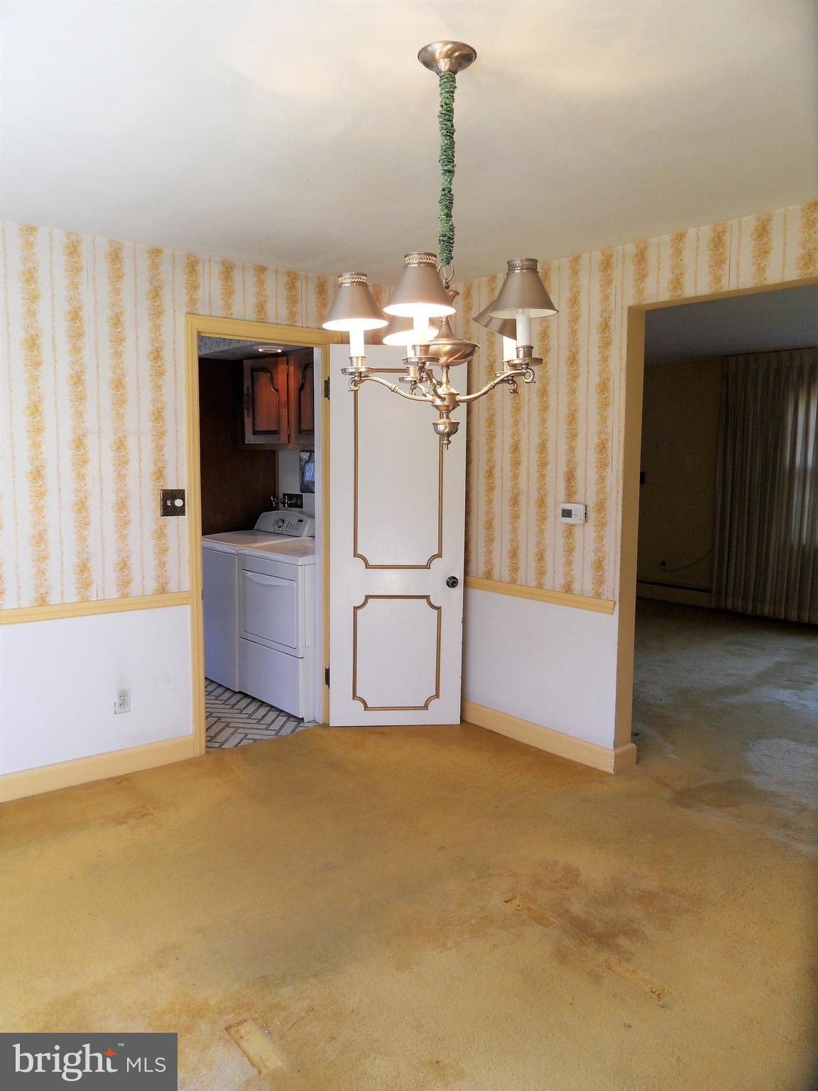 2 Radcliffe Road Yardley, PA 19067 - Photo 8 of 42 Dining Room w. Triple Window