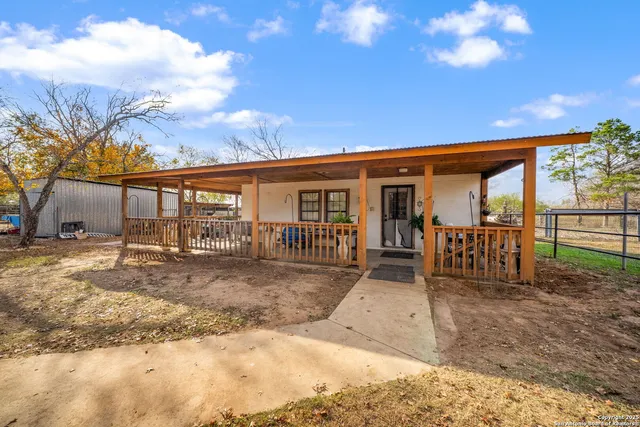 $475,000 | 155 County Road 6712, Natalia, TX 78059