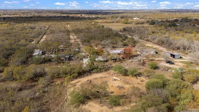 $475,000 | 155 County Road 6712, Natalia, TX 78059