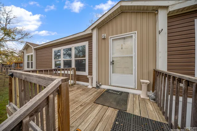 $475,000 | 155 County Road 6712, Natalia, TX 78059