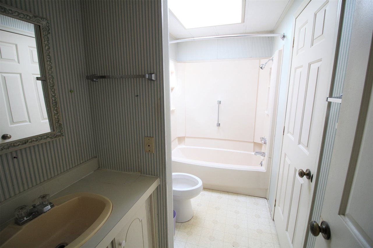 13 North Cranberry Lane Rochester, NH 03867 - Photo 11 of 15