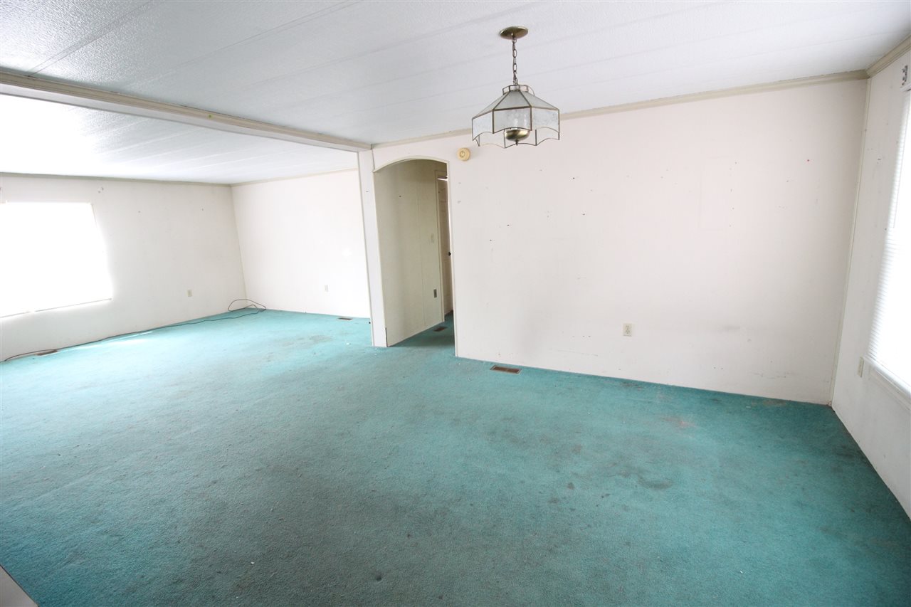 13 North Cranberry Lane Rochester, NH 03867 - Photo 6 of 15