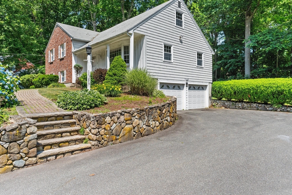 8 Fulton Road Andover, MA 01810 - Photo 2 of 33 Gallery Image 2