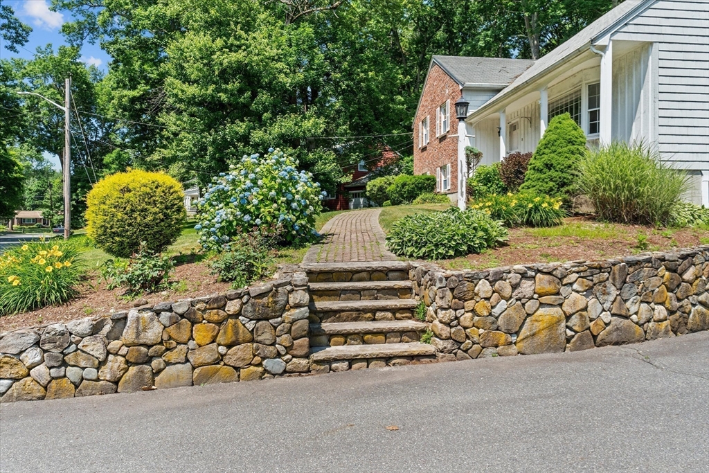 8 Fulton Road Andover, MA 01810 - Photo 29 of 33 Gallery Image 29