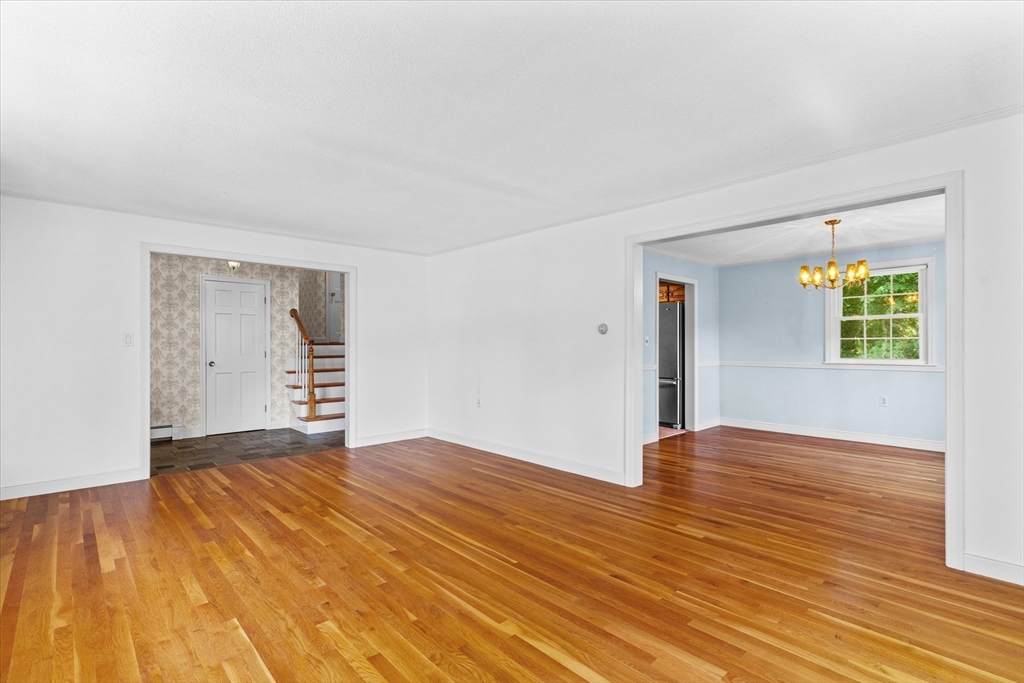 8 Fulton Road Andover, MA 01810 - Photo 5 of 33 Gallery Image 5